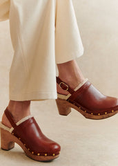 Taylor Clogs