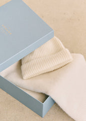 Gift set: Hat and scarf