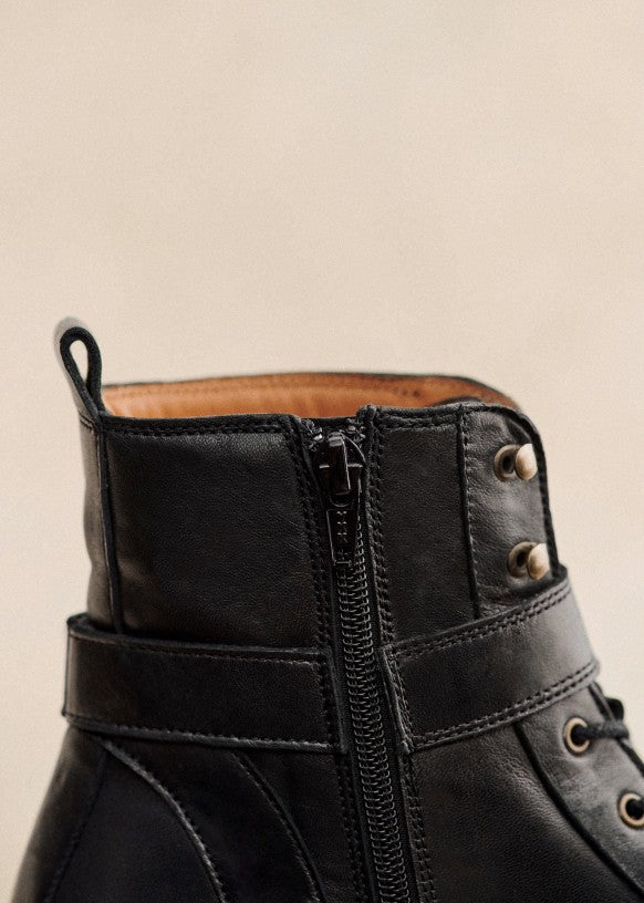Dana Ankle boots