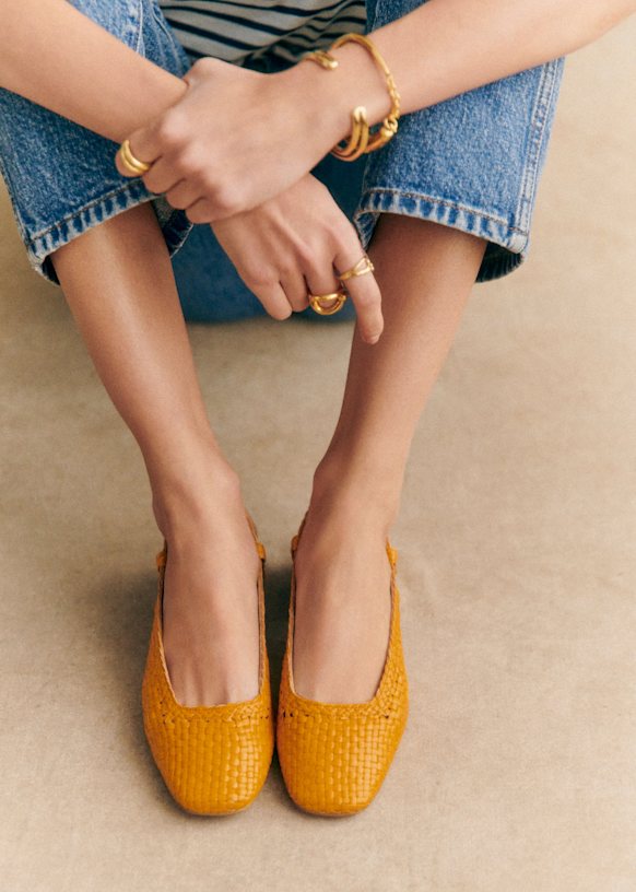 Noemie heel pumps