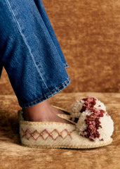 Give a Pon Slippers