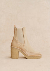 Marika Boots
