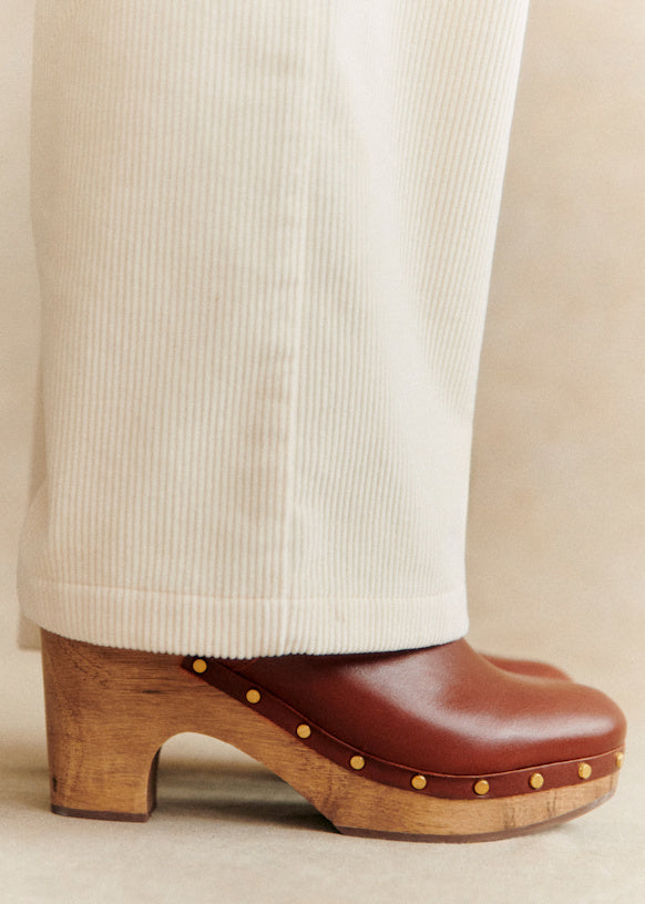 Taylor Clogs