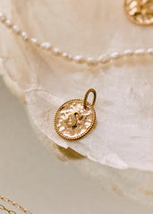 Sara Pendant 9-carat gold - Letters Q to Z