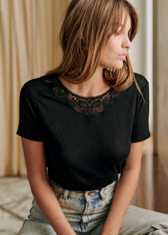 Mina T-Shirt