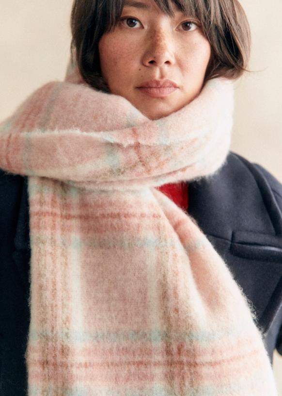 Louise Scarf