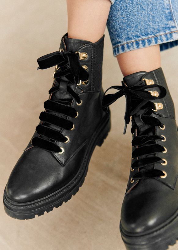 Niels Ankle Boots