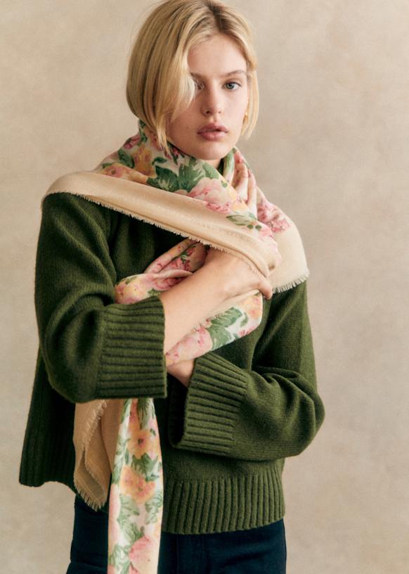 Pio Scarf