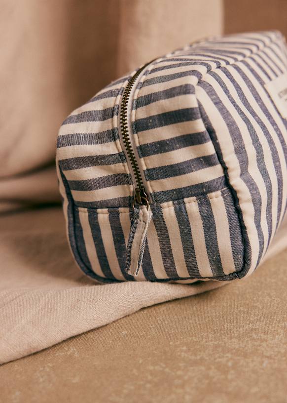Twyman Toiletry Bag