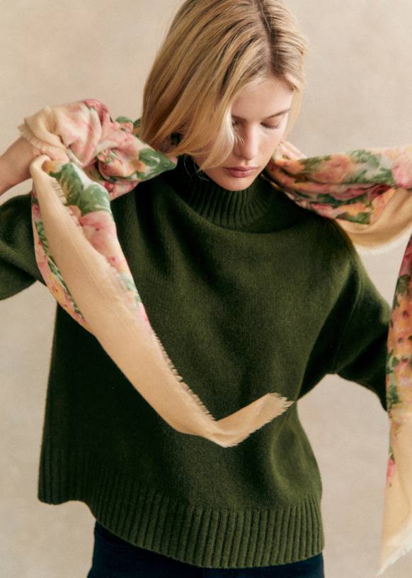 Pio Scarf