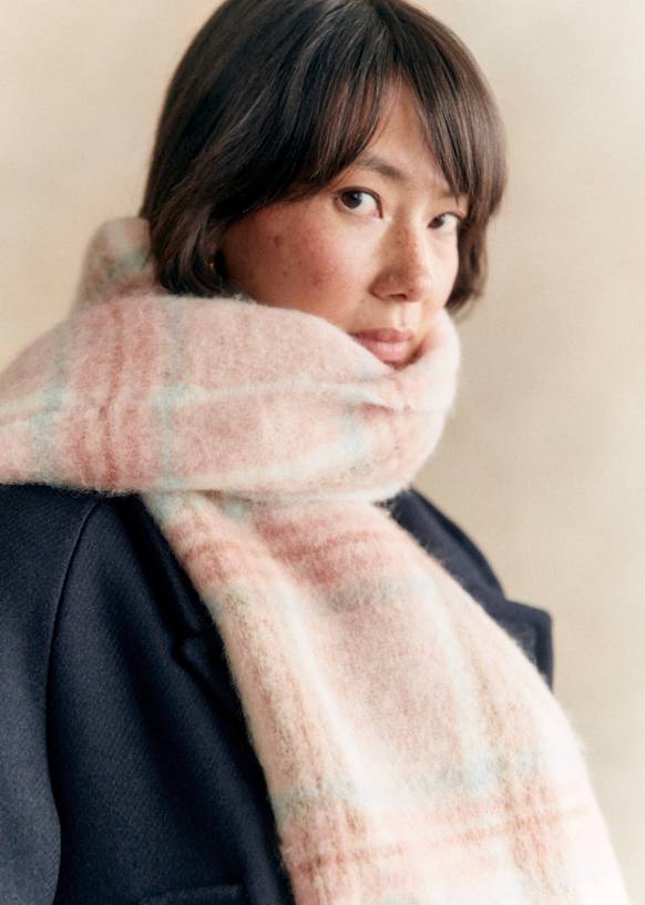 Louise Scarf