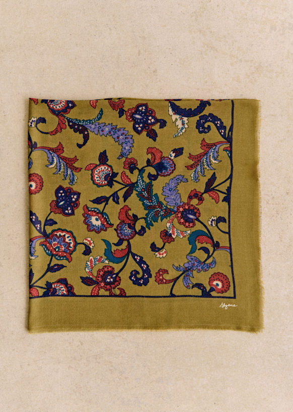 Pio Scarf