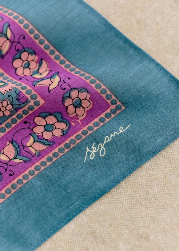 Gaston Scarf