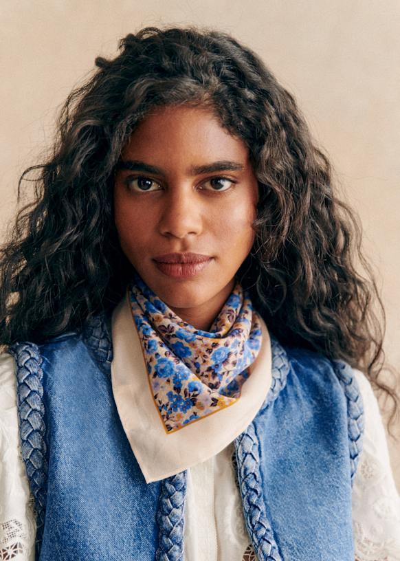 Cléophée Scarf