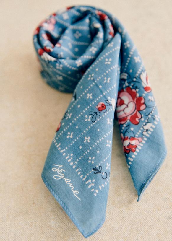 Gaston Scarf