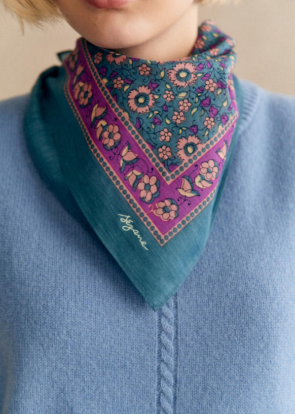 Gaston Scarf