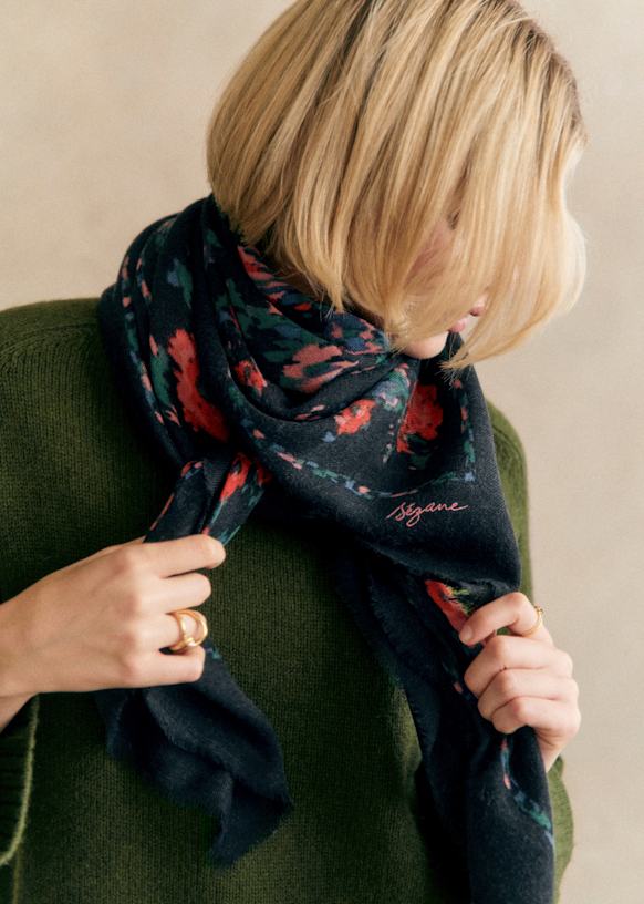 Pio Scarf