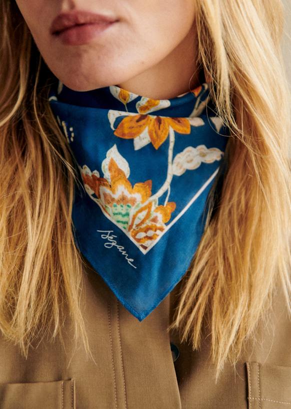Gaston Scarf