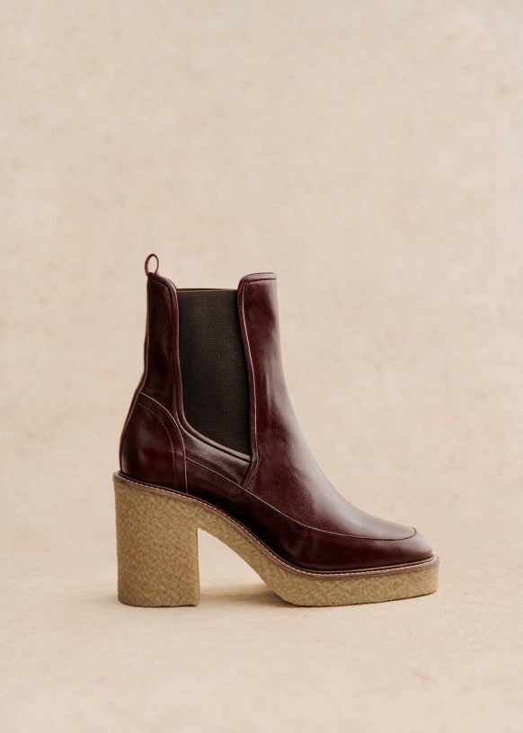 Marika Boots