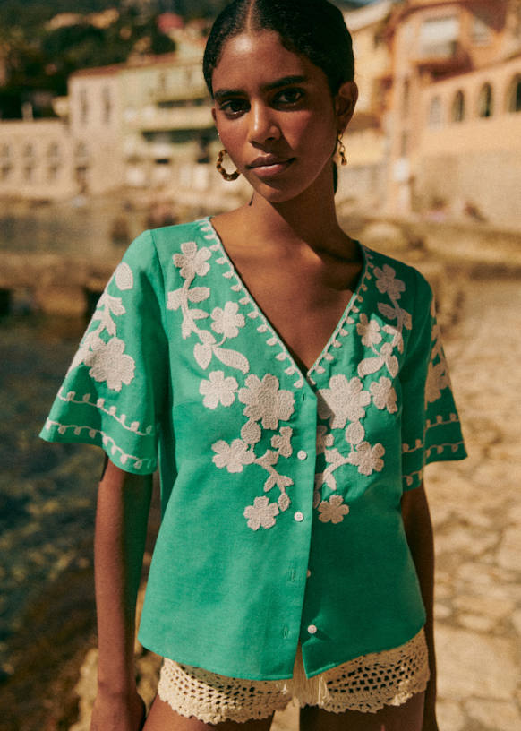 Antika Blouse