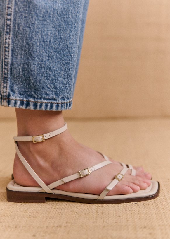 Amelia low sandals
