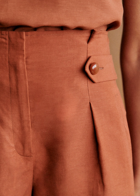 Mila Short