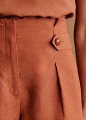 Mila Short