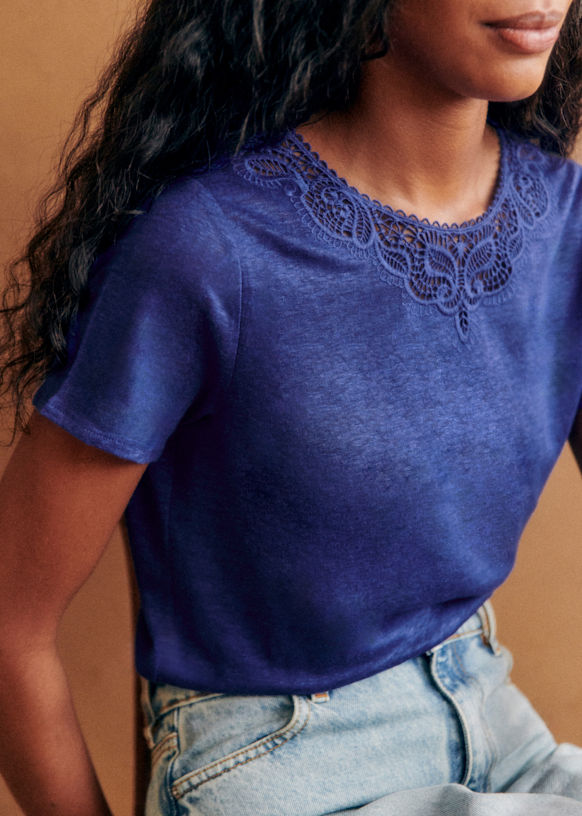 Mina T-Shirt
